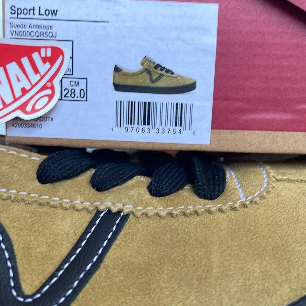 Vans Men’s Sport Low Suede Antelope
VN000CQR5QJ
Sneakers - Picture 4 of 16
